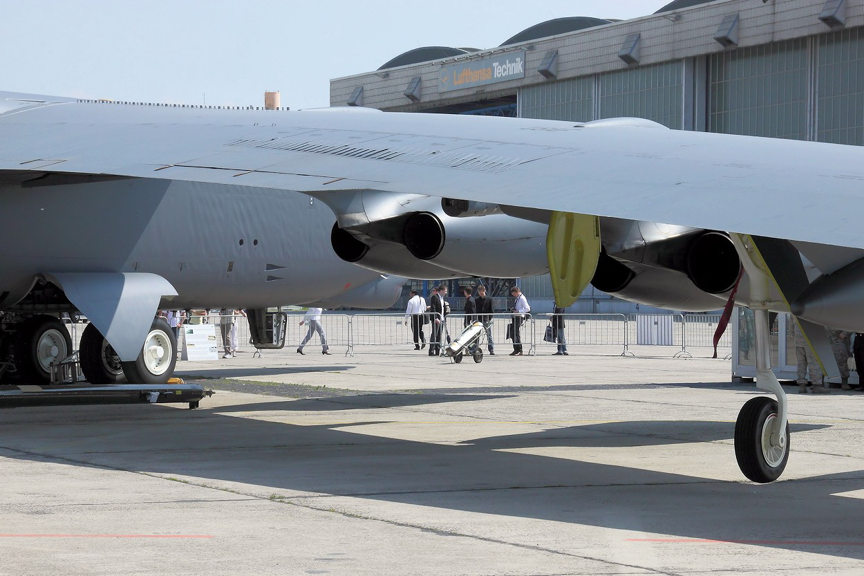 Boeing B-52 - Tragfläche des Bombers