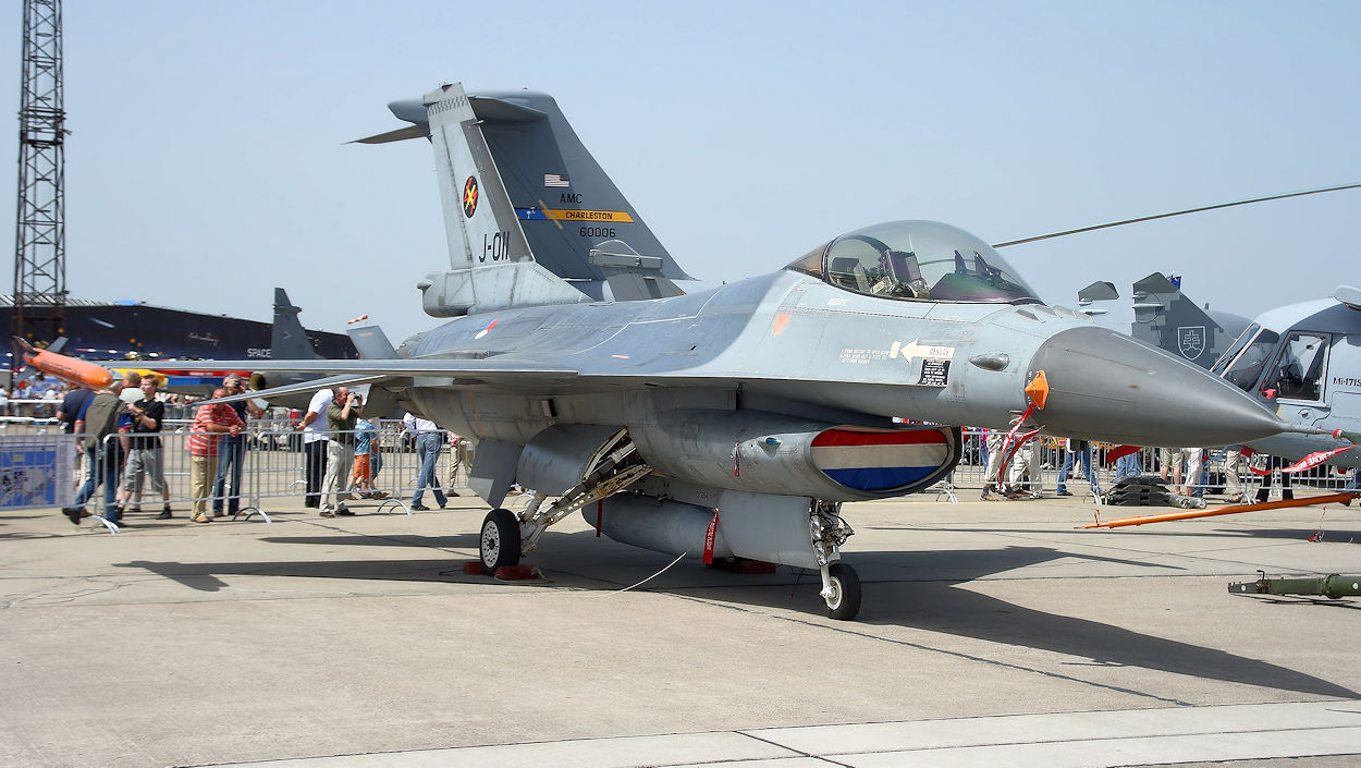 F-16 Fighting Falcon - ILA 2006