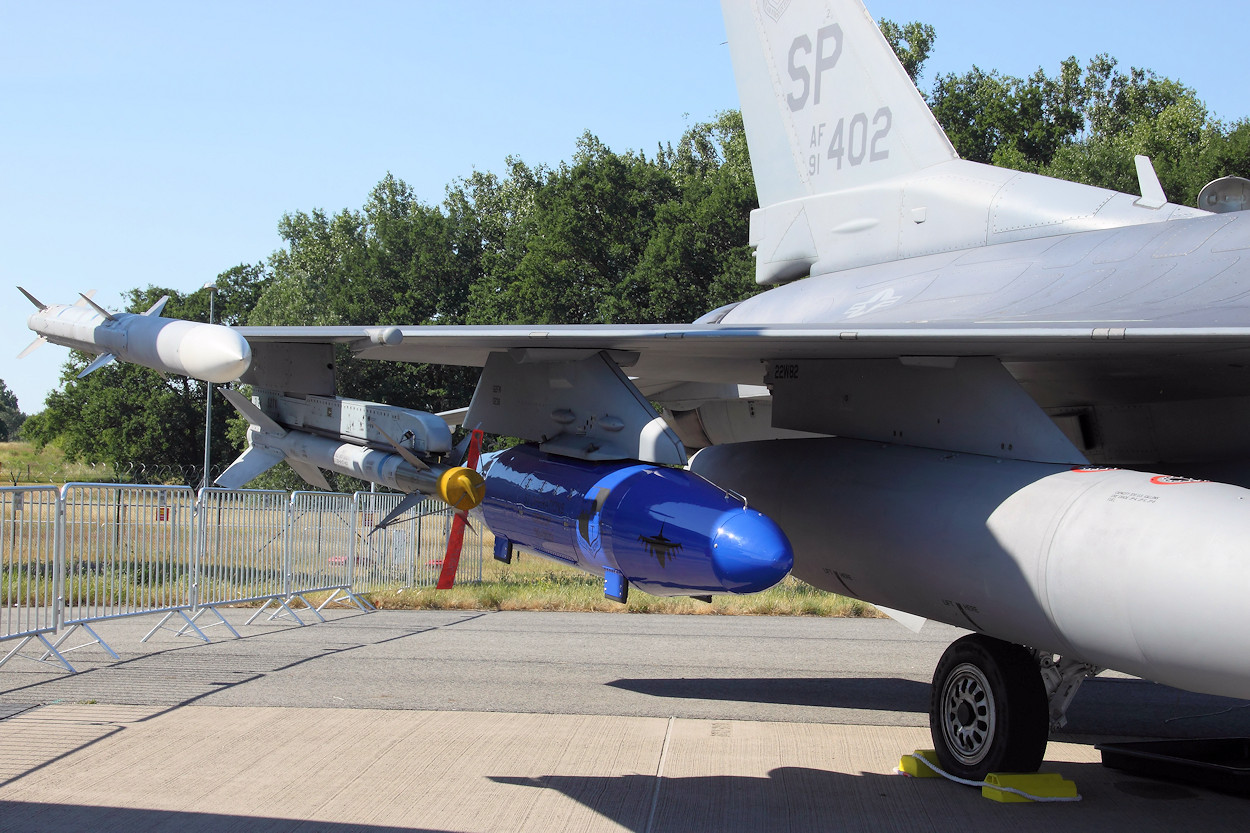 Lockheed Martin F-16 Fighting Falcon - Bewaffnung