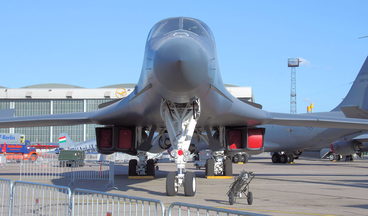 Rockwell B1 Lancer - Bugansicht