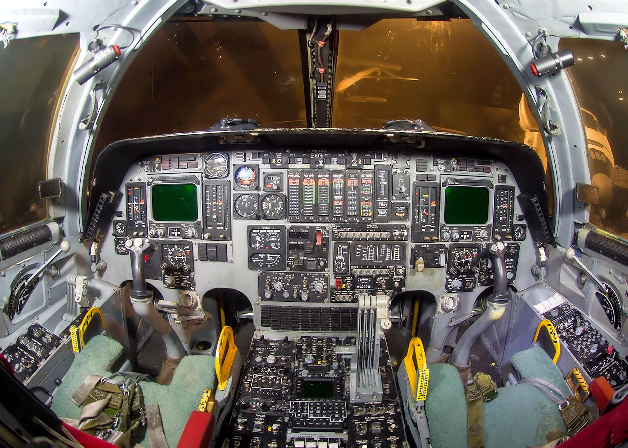 Rockwell B1 Lancer - Cockpit