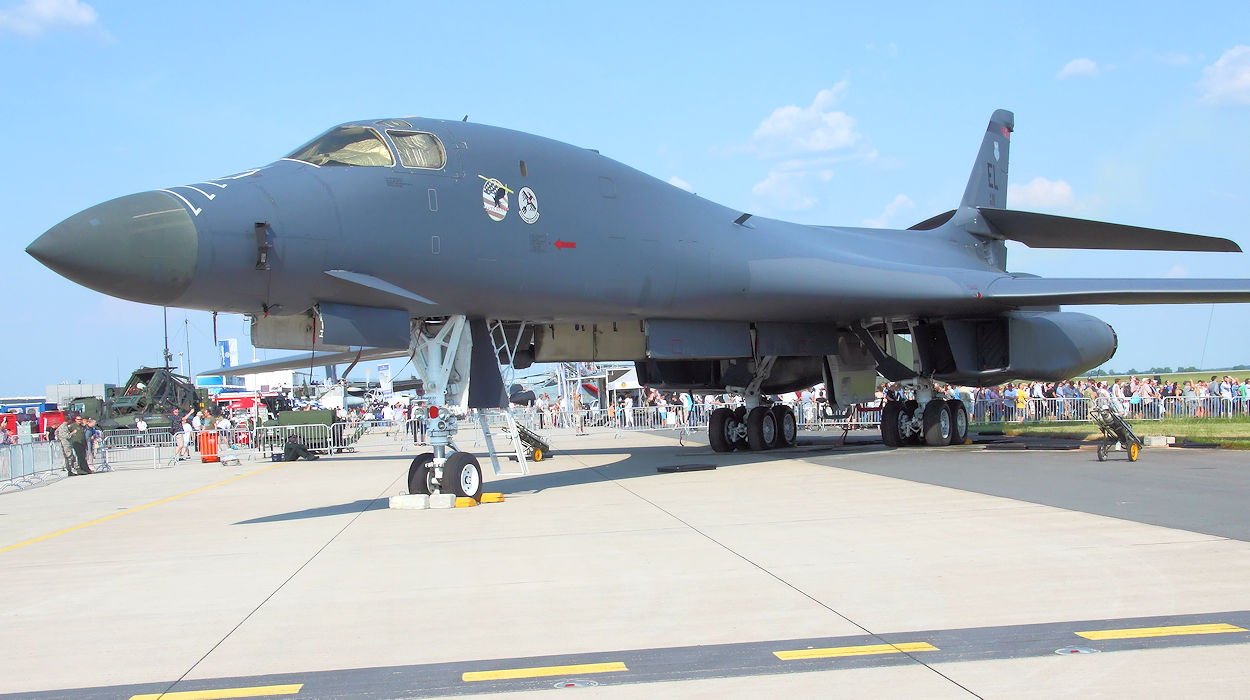 Rockwell B1 Lancer - Langstreckenbomber mit Schwenkflügel und Nachbrenner