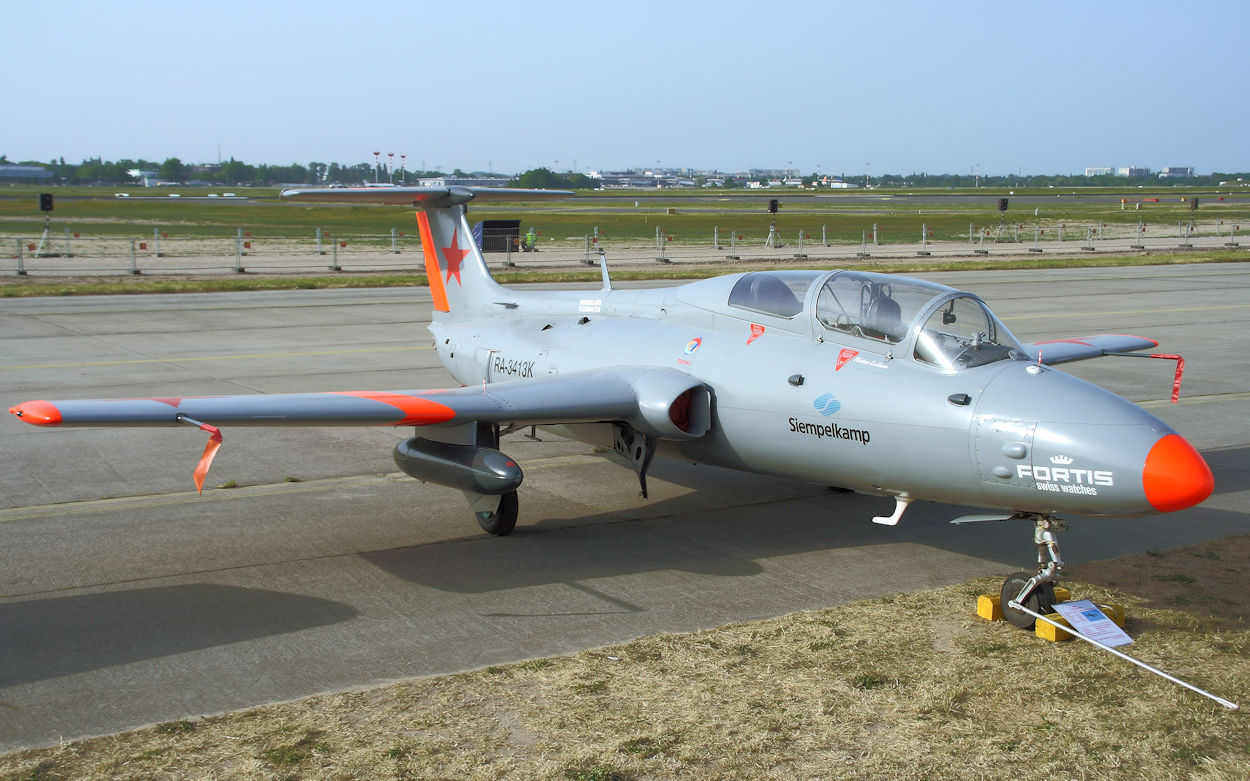 Aero L-29 Delfin