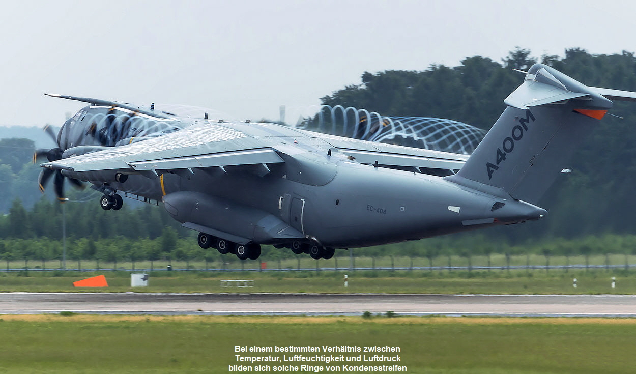 Airbus A400M - Kondensstreifen