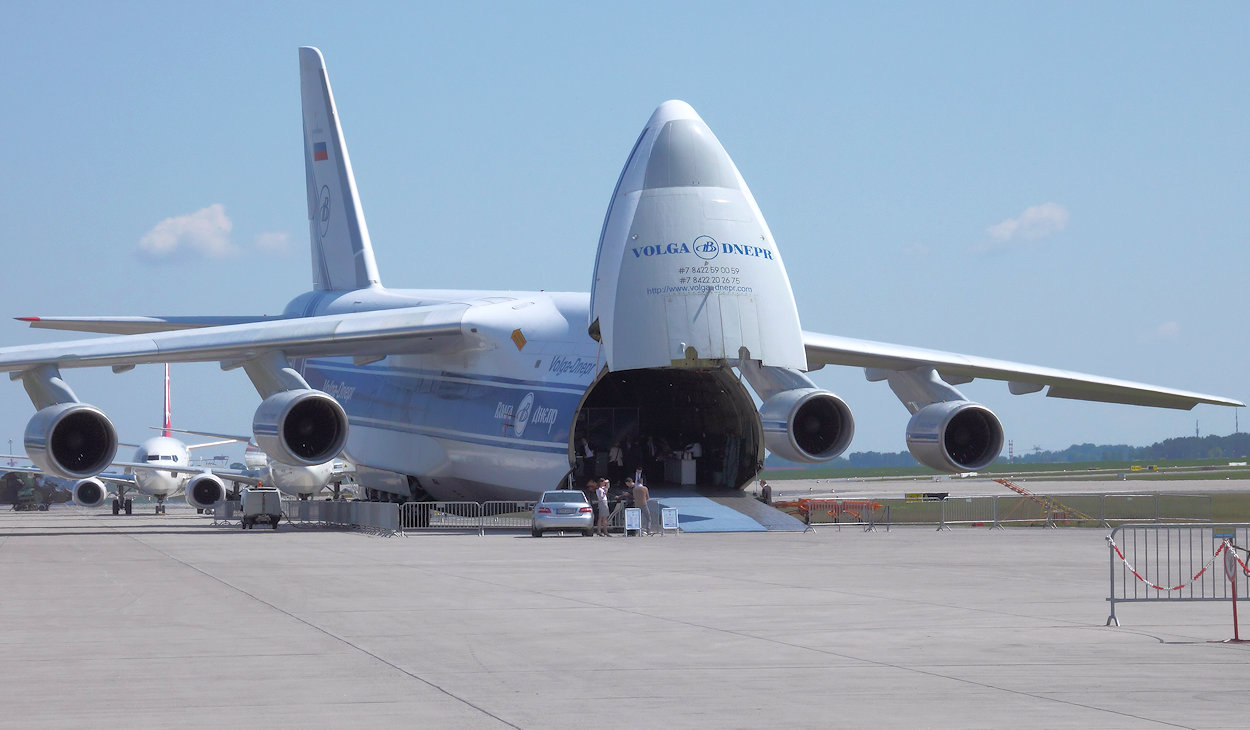 Antonow AN-124 - Luftfahrtausstellung ILA