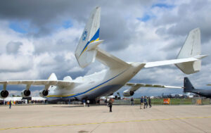 Antonow An-225 - Leitwerk