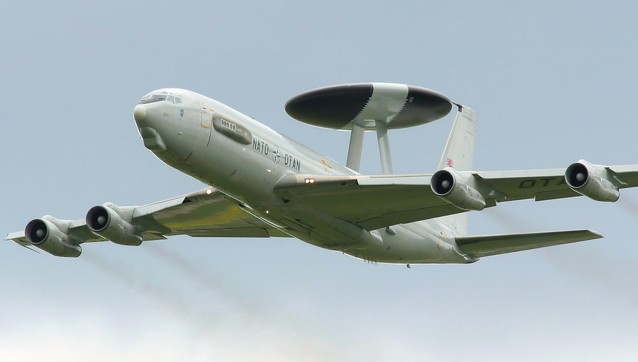 Boeing E-3A Sentry AWACS Flugansicht