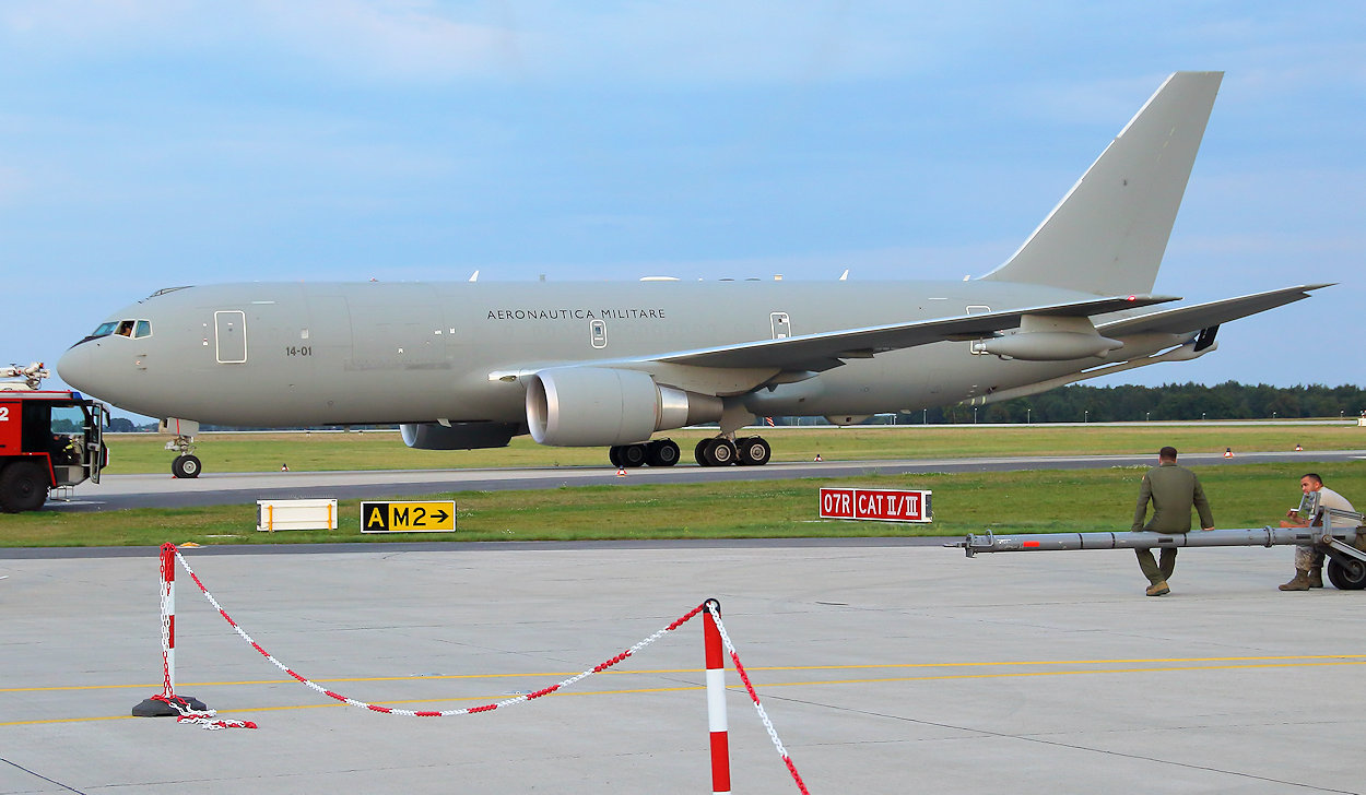 Boeing KC-767 Tankflugzeug