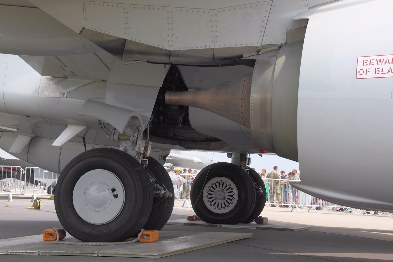 Boeing P-8 Poseidon - Hauptfahrwasser