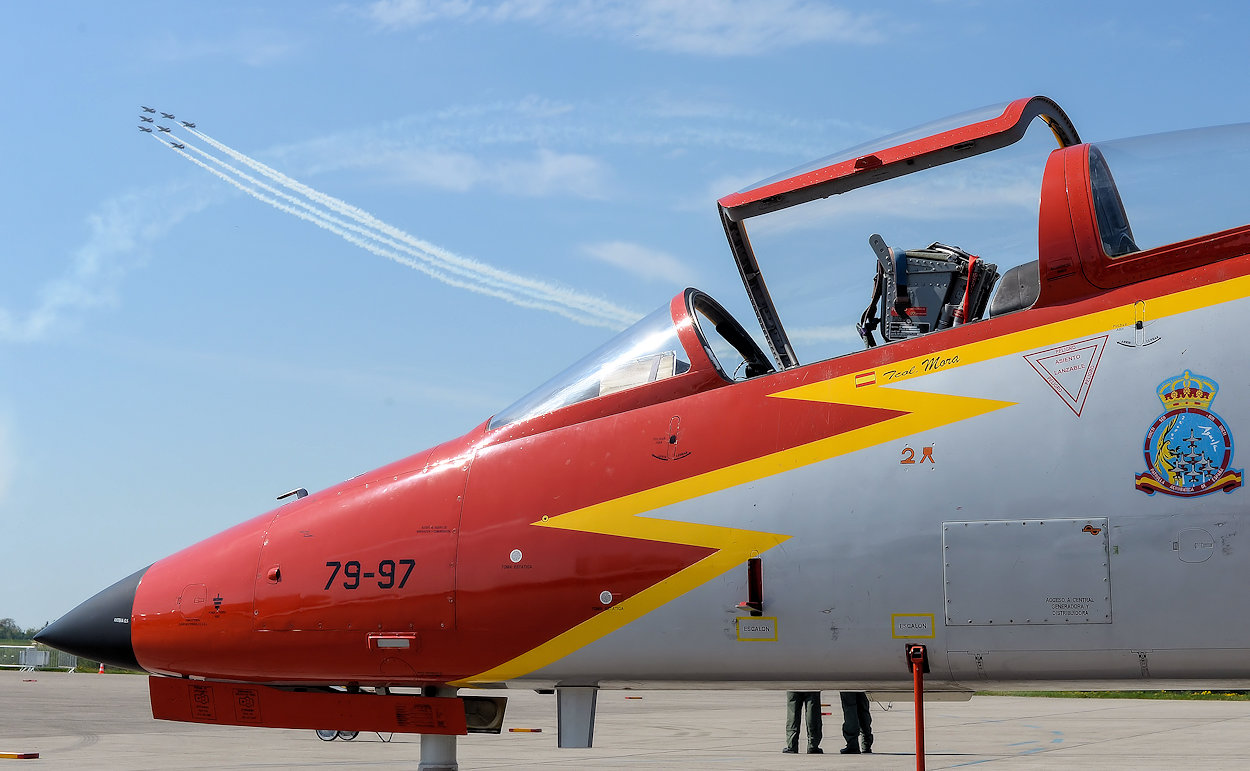 CASA C-101 - Cockpit