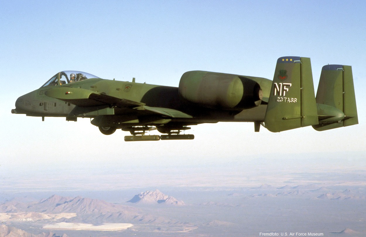 Fairchild Republic A-10-Thunderbolt-II - Flug