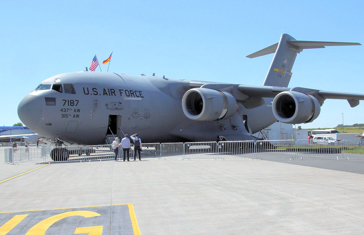 McDonnell Douglas C-17 Globemaster III - Transportflugzeug