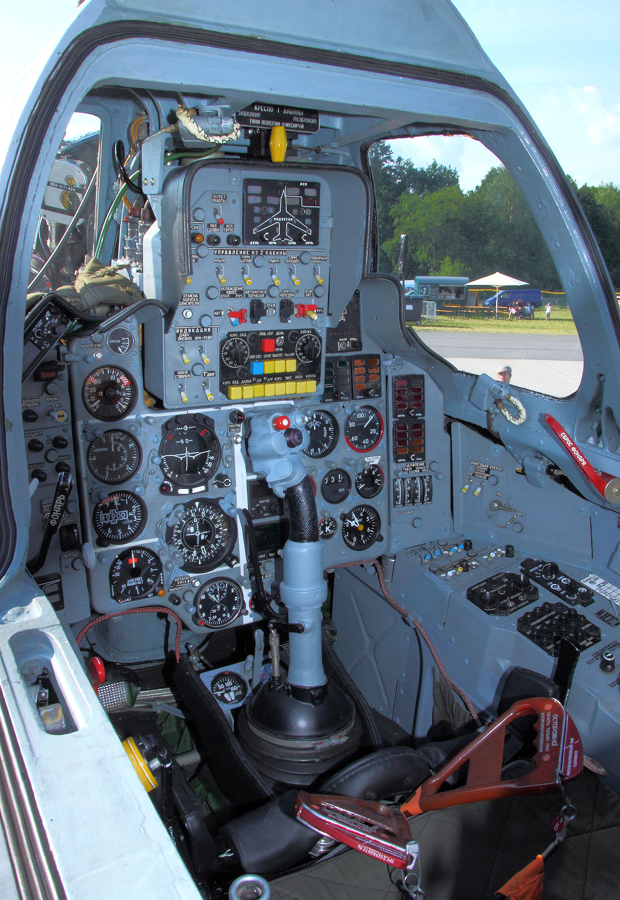 Suchoi SU-22 - Cockpit hinten