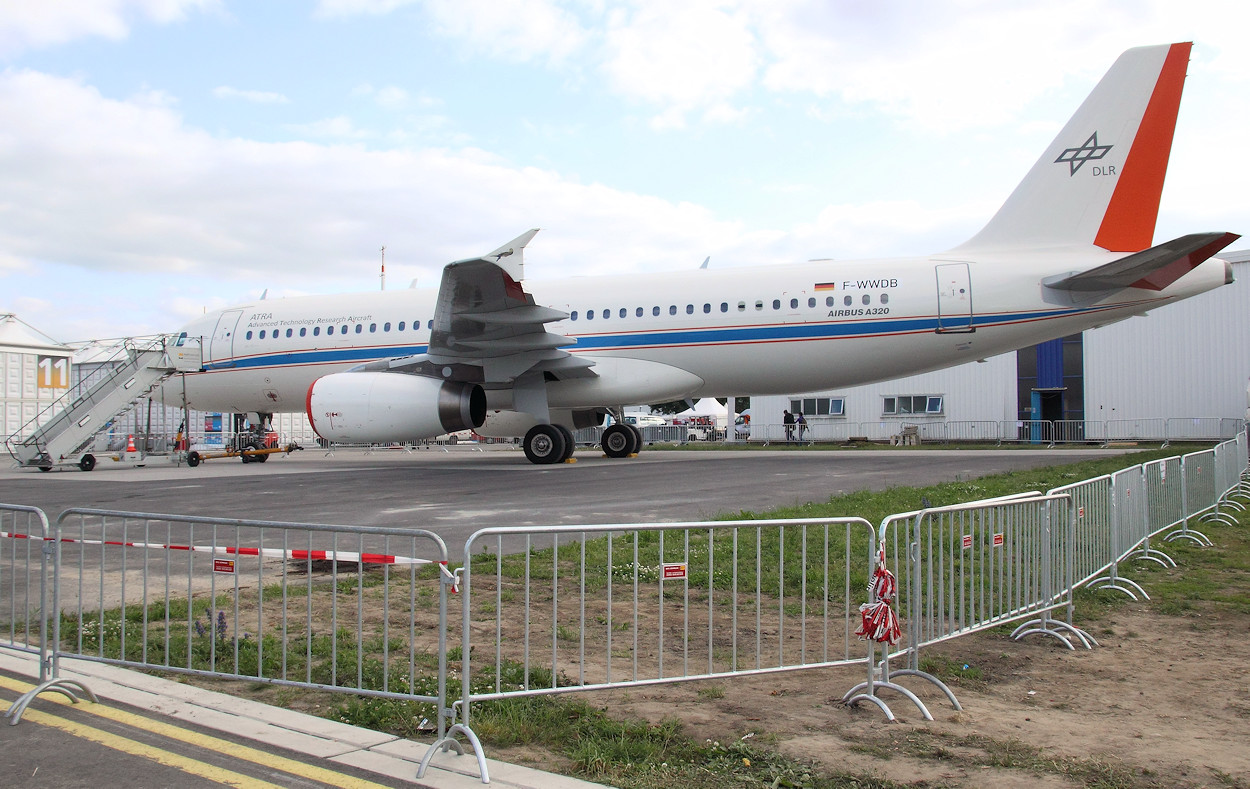 Airbus A320-232 ATRA - F-WWDB