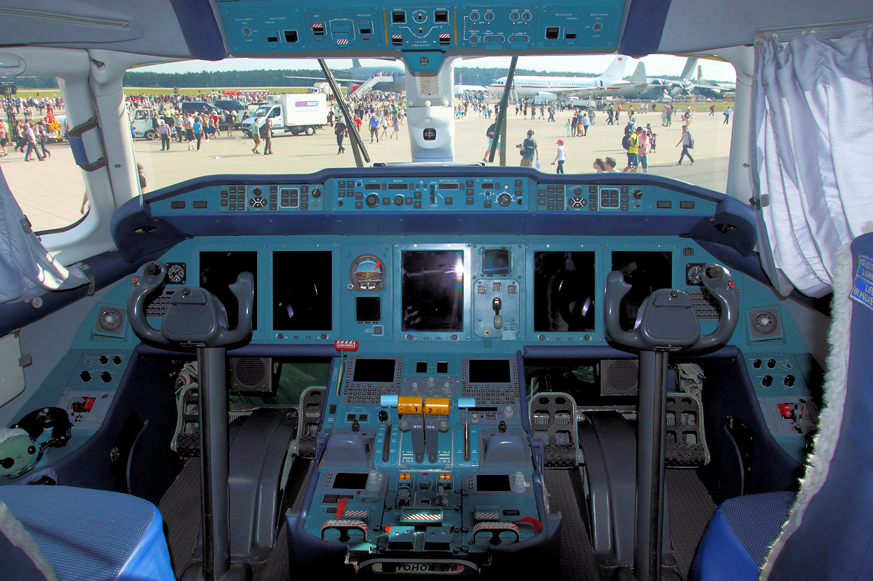 Antonow An-178 - Cockpit