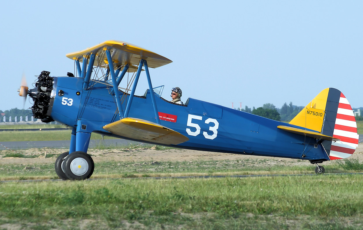 Boeing Stearman PT-17 Kaydet - militärischer Doppeldecker der U.S. Army Air Corps