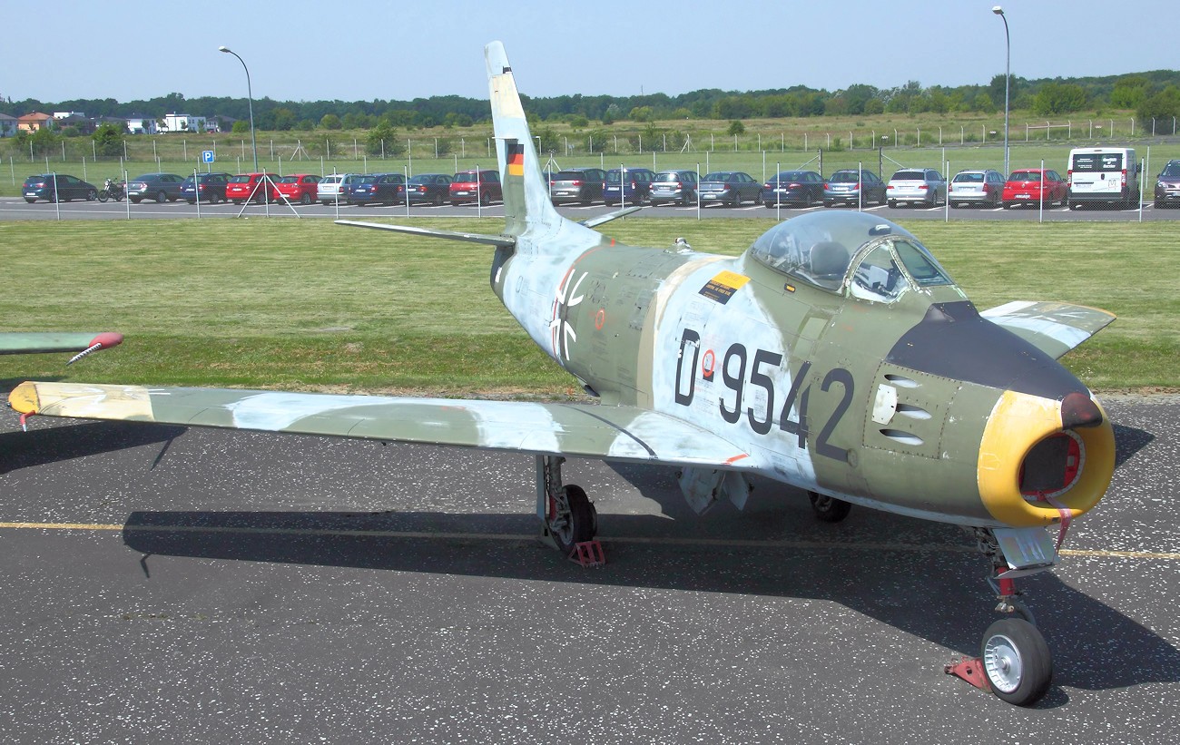 CANADAIR CL-13B SABRE - Militärflugzeug