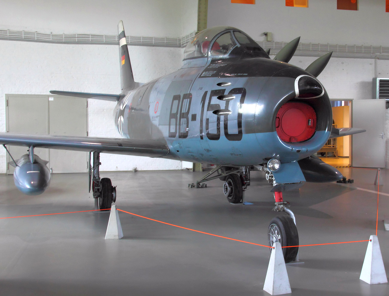 Canadair CL-13A Sabre Mk.5 - im Hangar 3