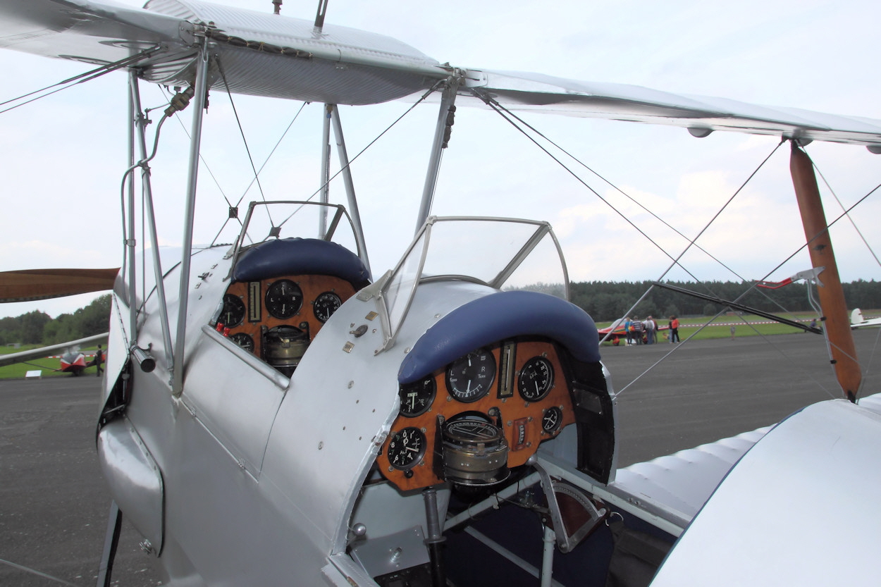 DH 82 Tiger Moth - Cockpitansicht