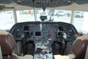 Dassault Falcon 20E - Cockpit