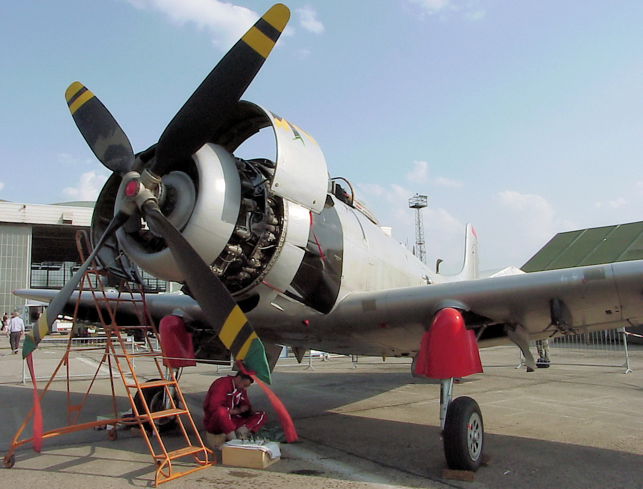 Douglas AD-4N Skyraider - Kolbentriebwerk