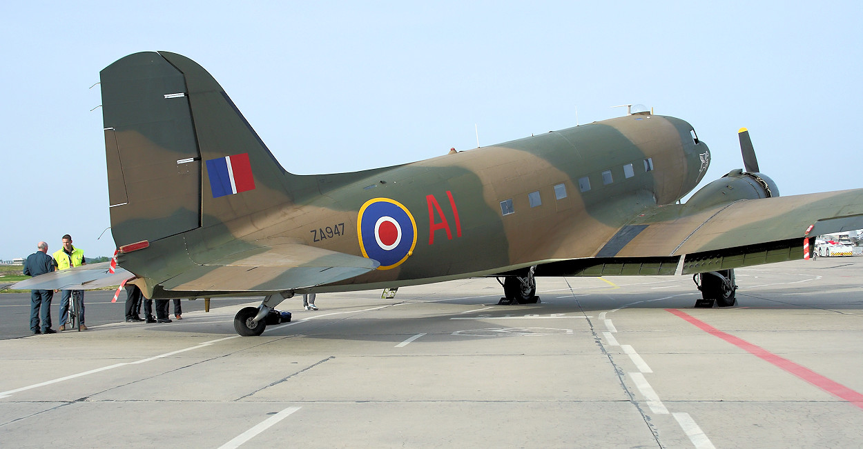 Douglas C-47 Dakota Transportflugzeug