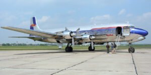 Douglas DC-6 - Seitenansicht