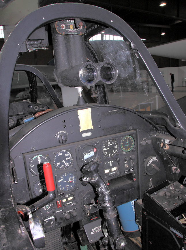 Fouga Magister C.M 170 R - Cockpit hinten