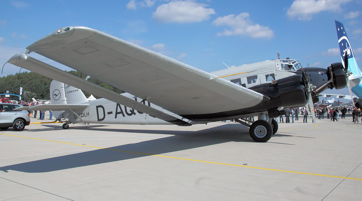 Junkers Ju 52/3m - Seitenansicht