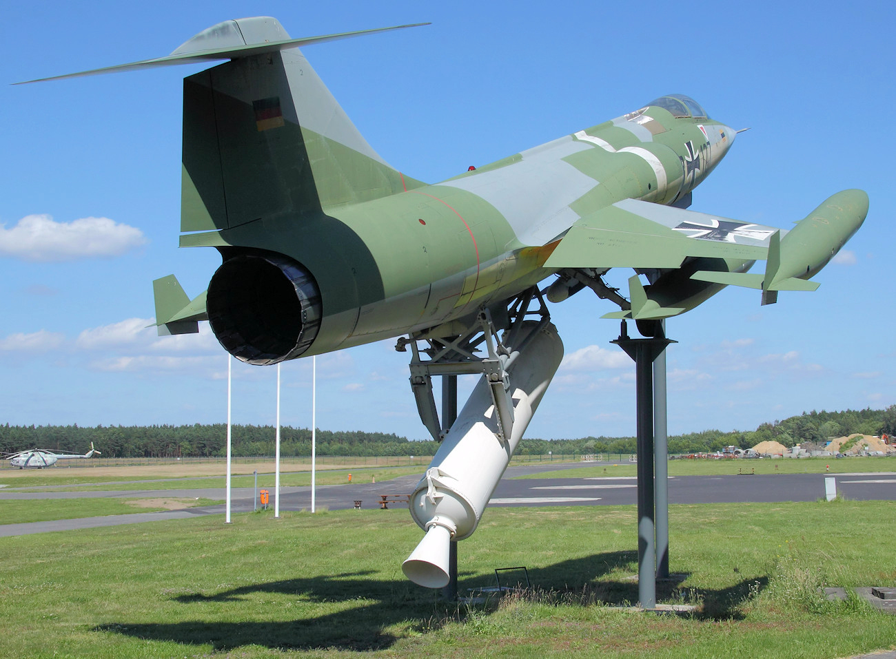 Lockheed F-104 G Zell Starfighter - senkrecht startendes Kampfflugzeug mittels Boosterrakete