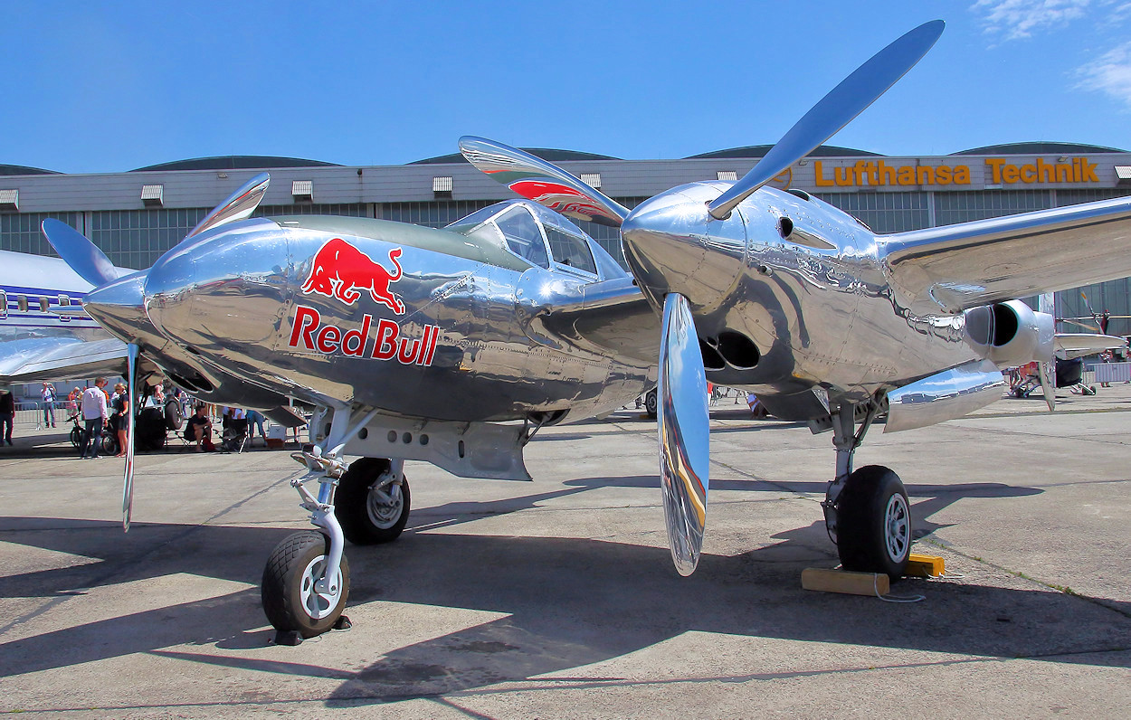 Lockheed P-38 Lightning - Kampfflugzeug