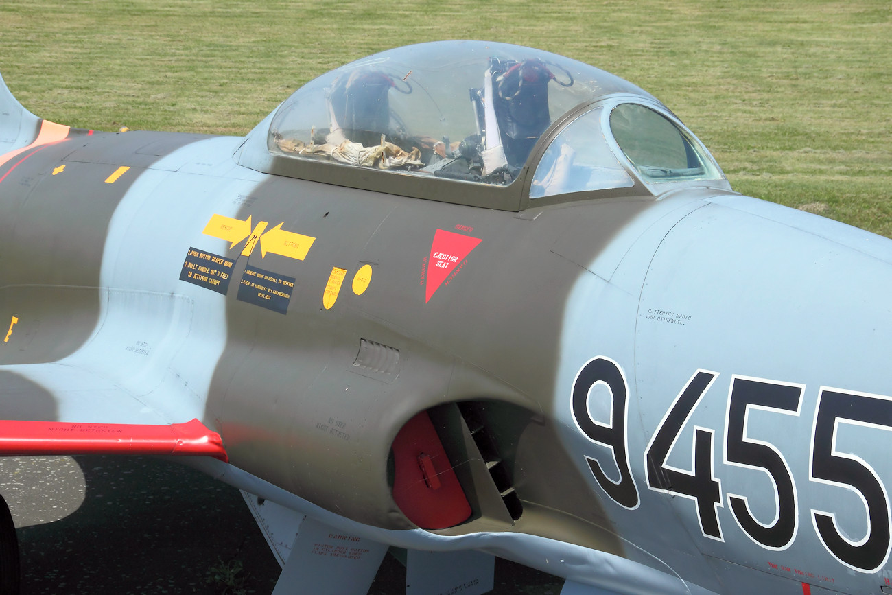 Lockheed T-33 T-Bird - Cockpit