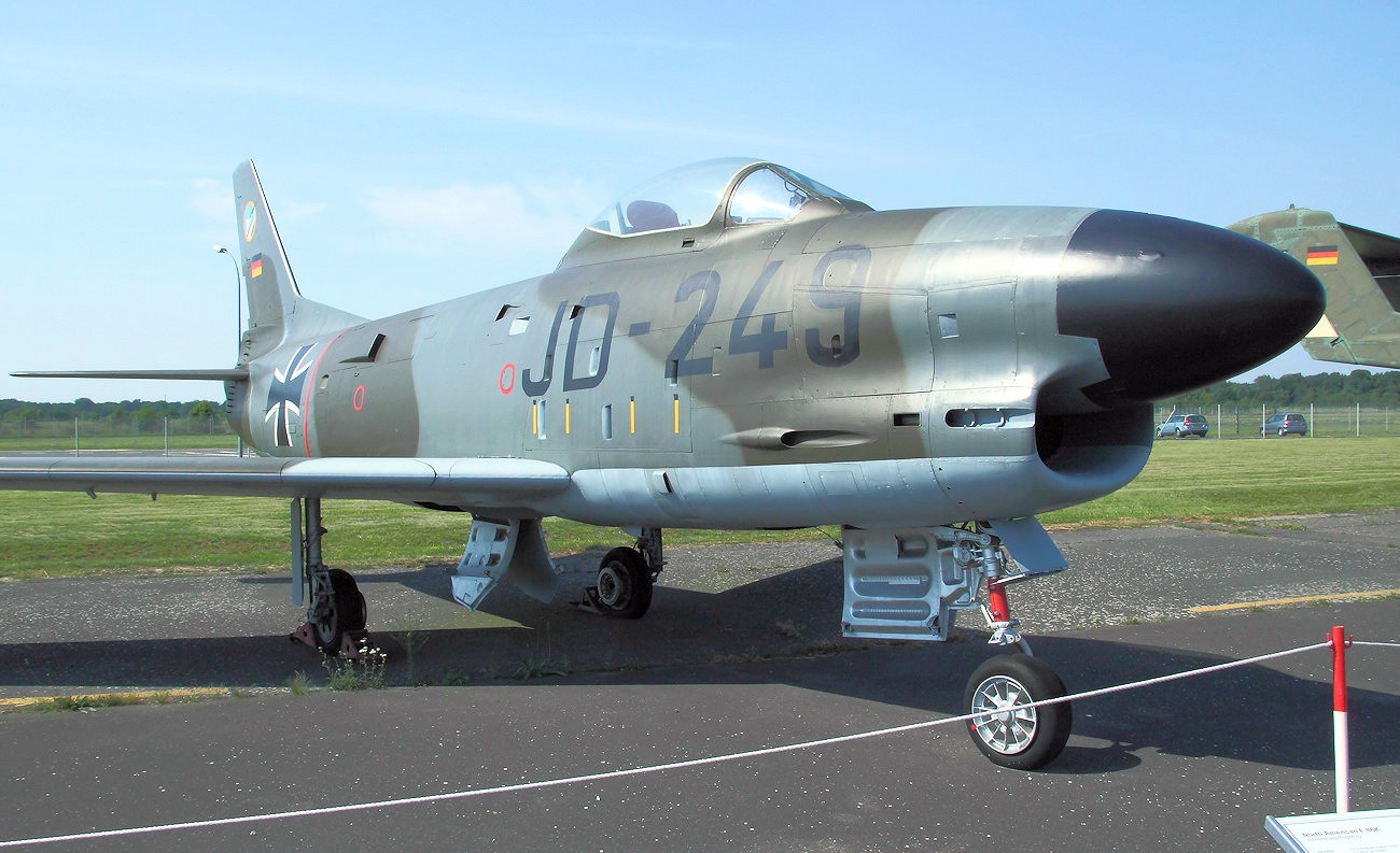 North American F-86K Sabre - Kennung JD-249