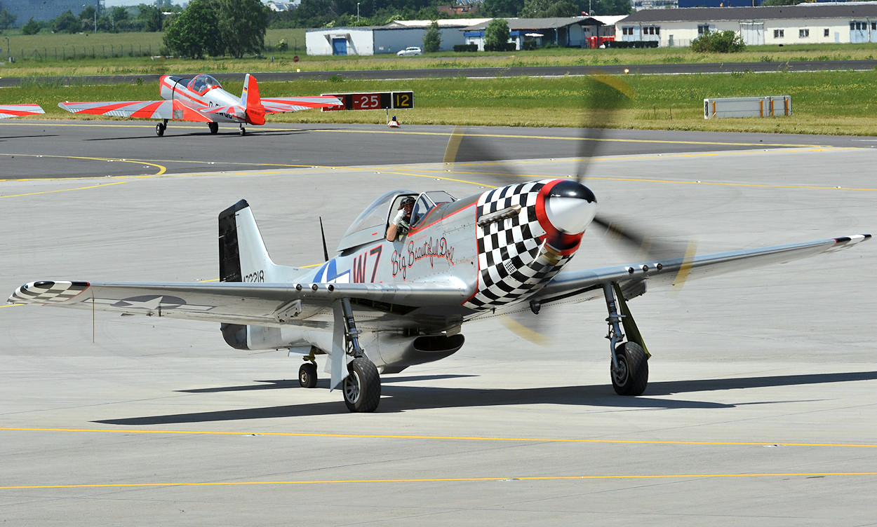 North American P-51D Mustang - Kampfflugzeug der USA