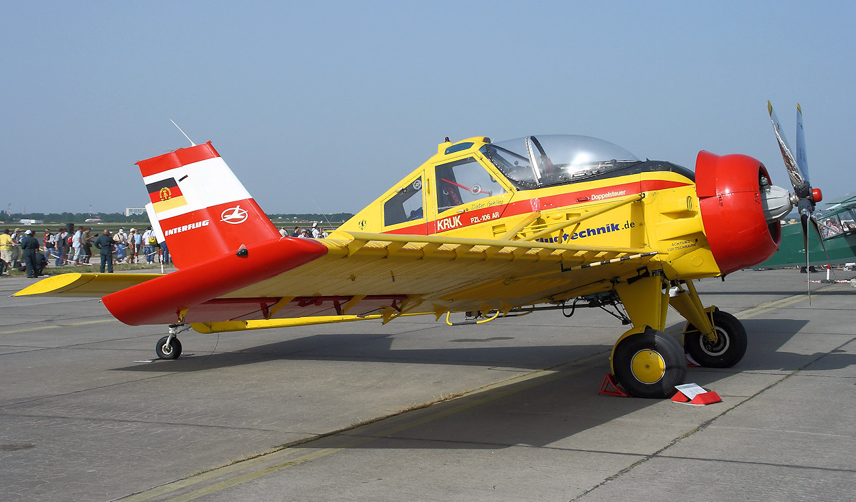 PZL 106 A Kruk - Agrarflugzeug mit Sprühvorrichtung