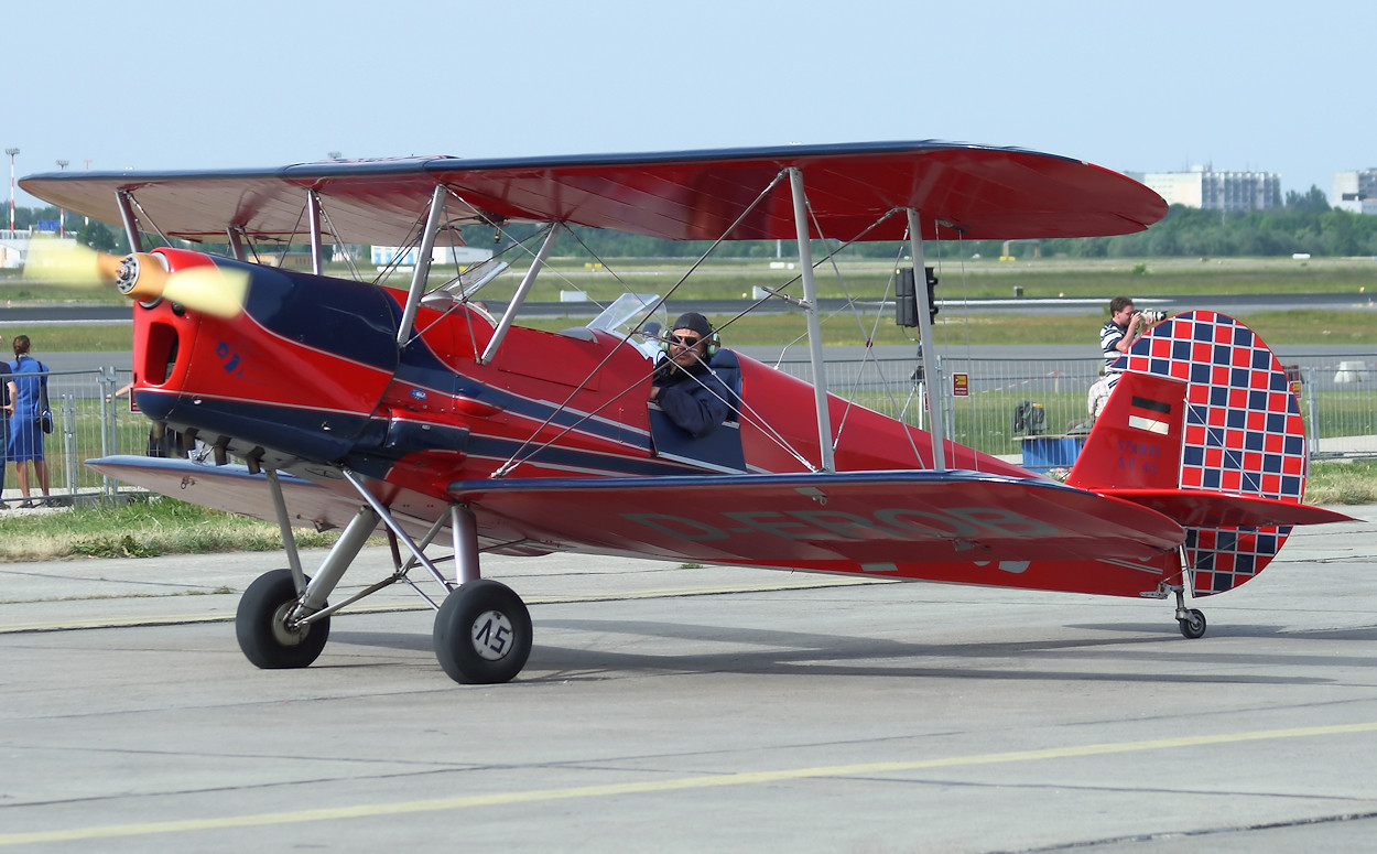 Stampe SV 4C - D-EROB