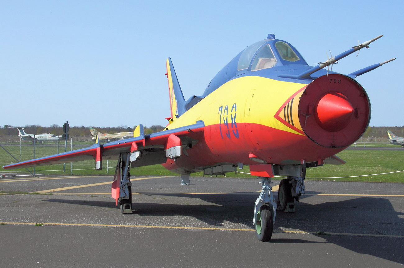 Suchoj SU-22 M4 - Jagdbomber der UdSSR mit Schwenkflügel von 1977