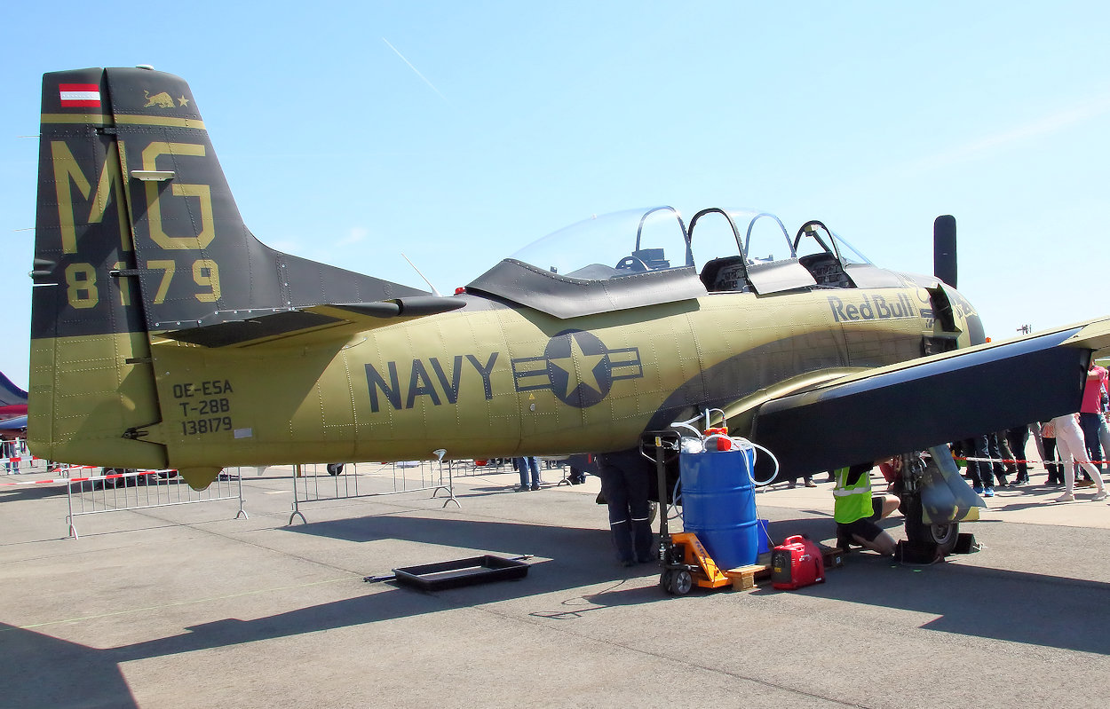 North American T-28 Trojan - Trainingsflugzeug