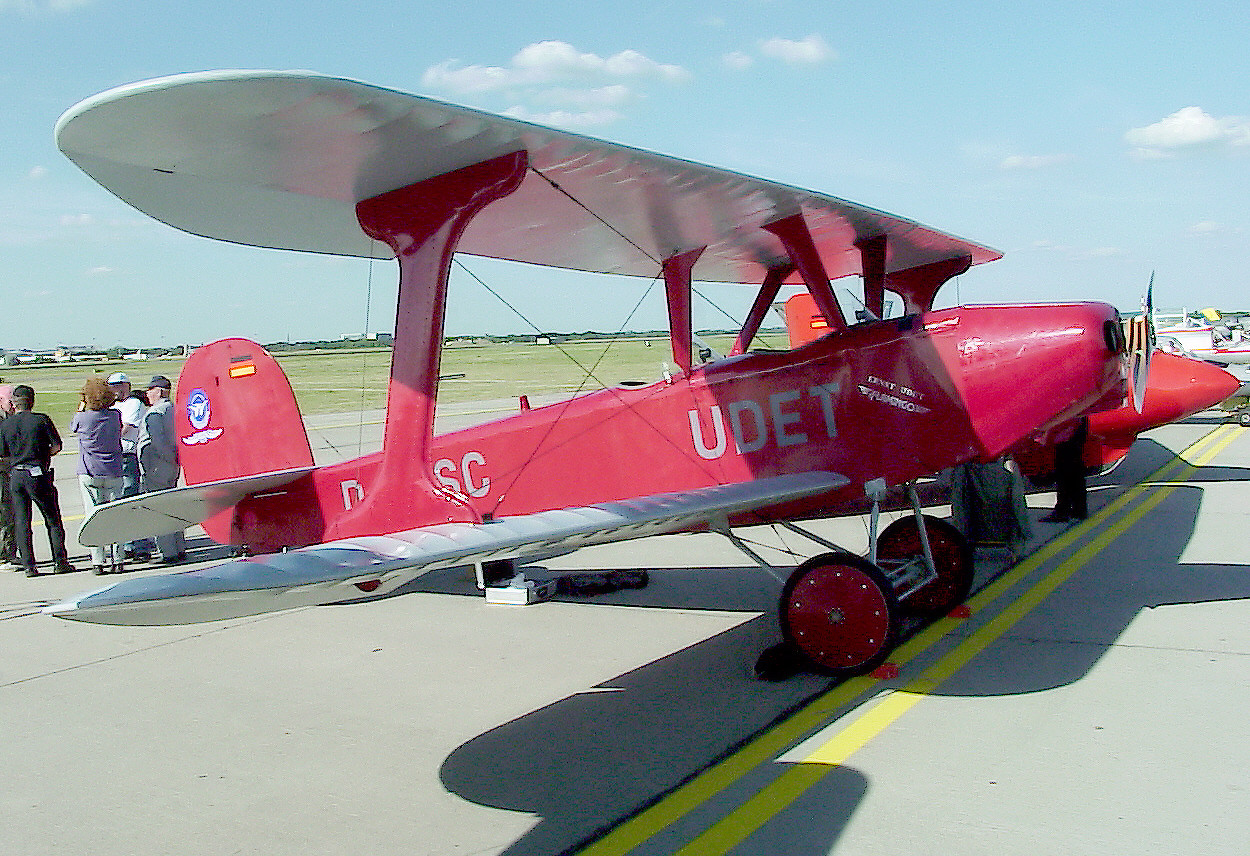 Udet U 12 Flamingo - Doppeldeckers von 1925 aus dem Film “Quax, der Bruchpilot"