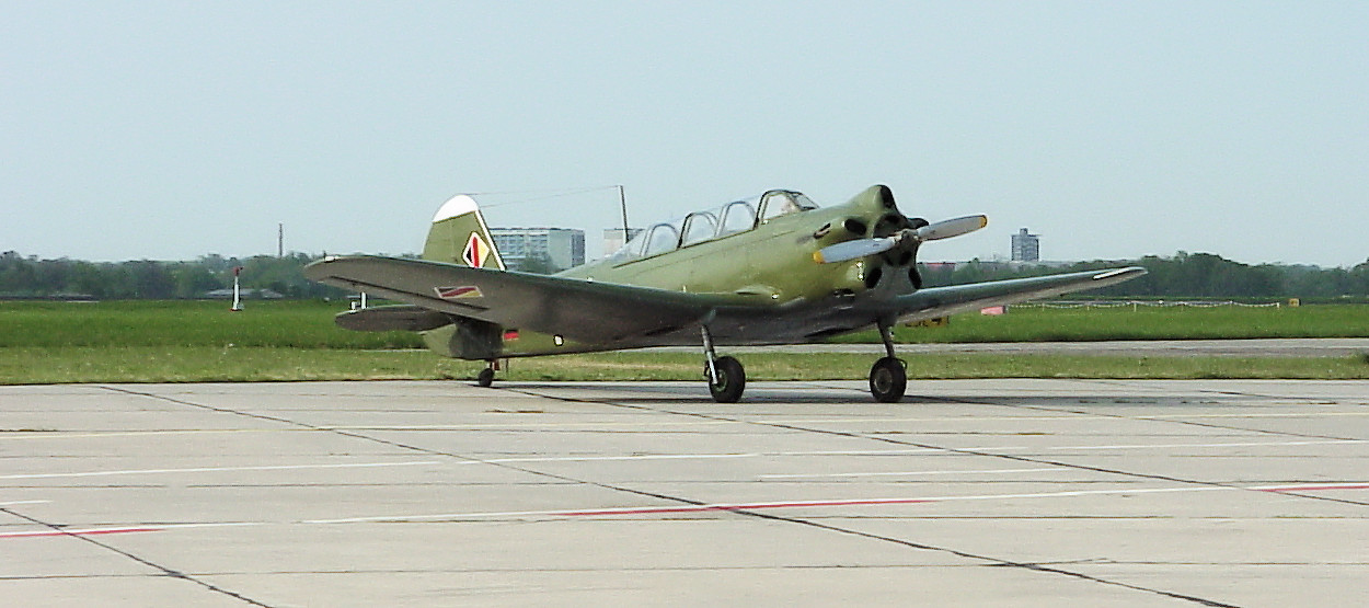 YAK-18 - russischer Trainer