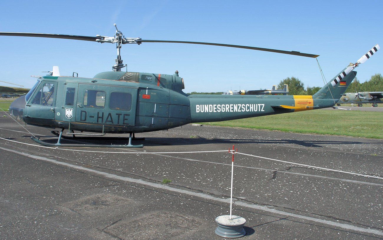 Bell UH-1D HUEY - D-HATE Kennung