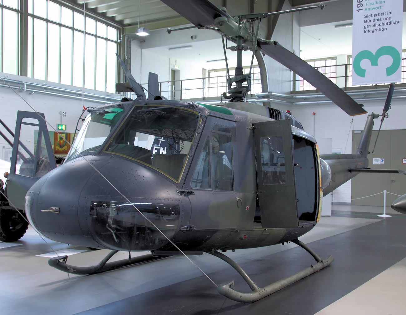 Bell UH-1D Iroquois - HUEY