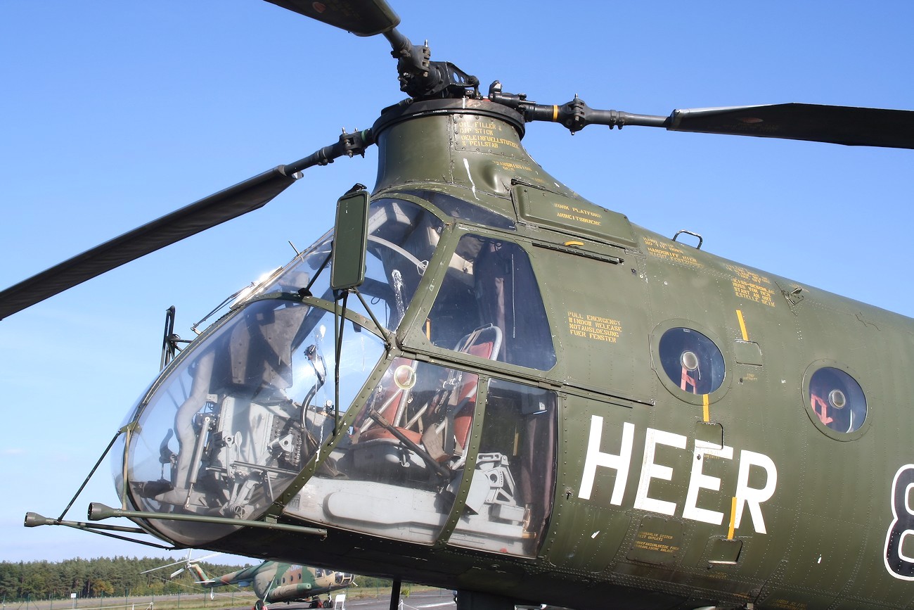 Boeing-Vertol H-21 - Cockpitansicht