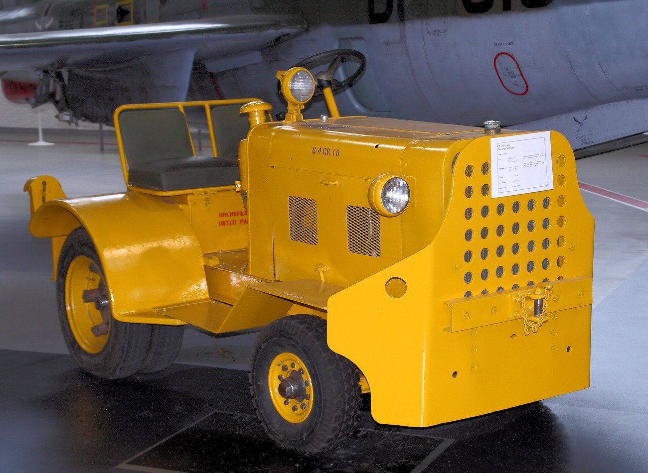 CT 30 Clarktor - Radschlepper für Flugzeuge