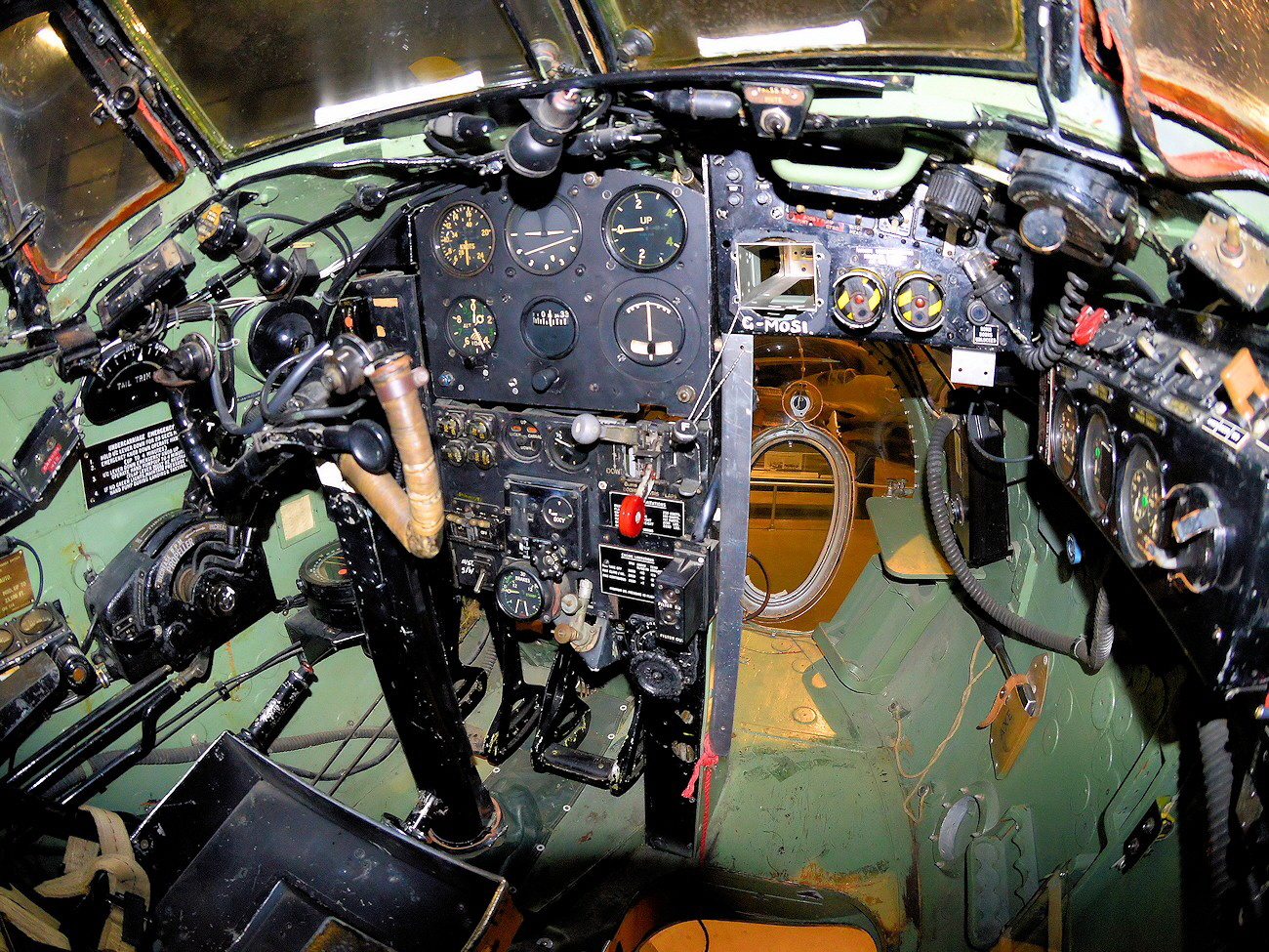 De Havilland Mosquito TT35 - Cockpit