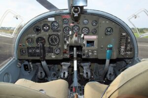 Dornier DO 27 A4 - Cockpit