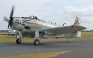 Douglas AD-4N Skyraider Kampfflugzeug