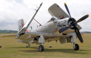 Douglas AD-4N Skyraider - Klappflügel