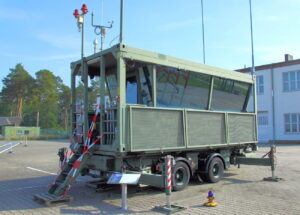 Flugsicherungsanlage FSA-90 - mobile Tower zur Flugsicherung