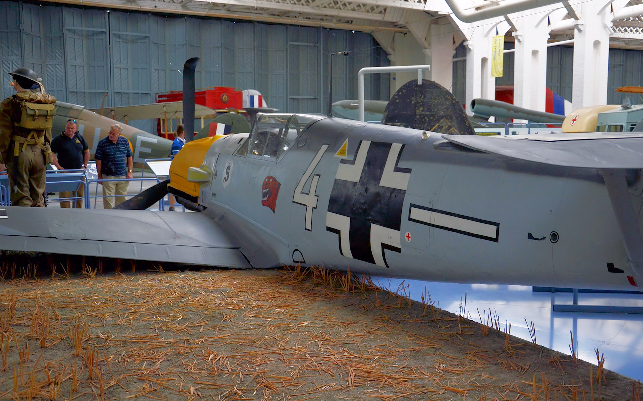 Messerschmitt Bf 109 E-3 - abgeschossenes deutsches Kampfflugzeug